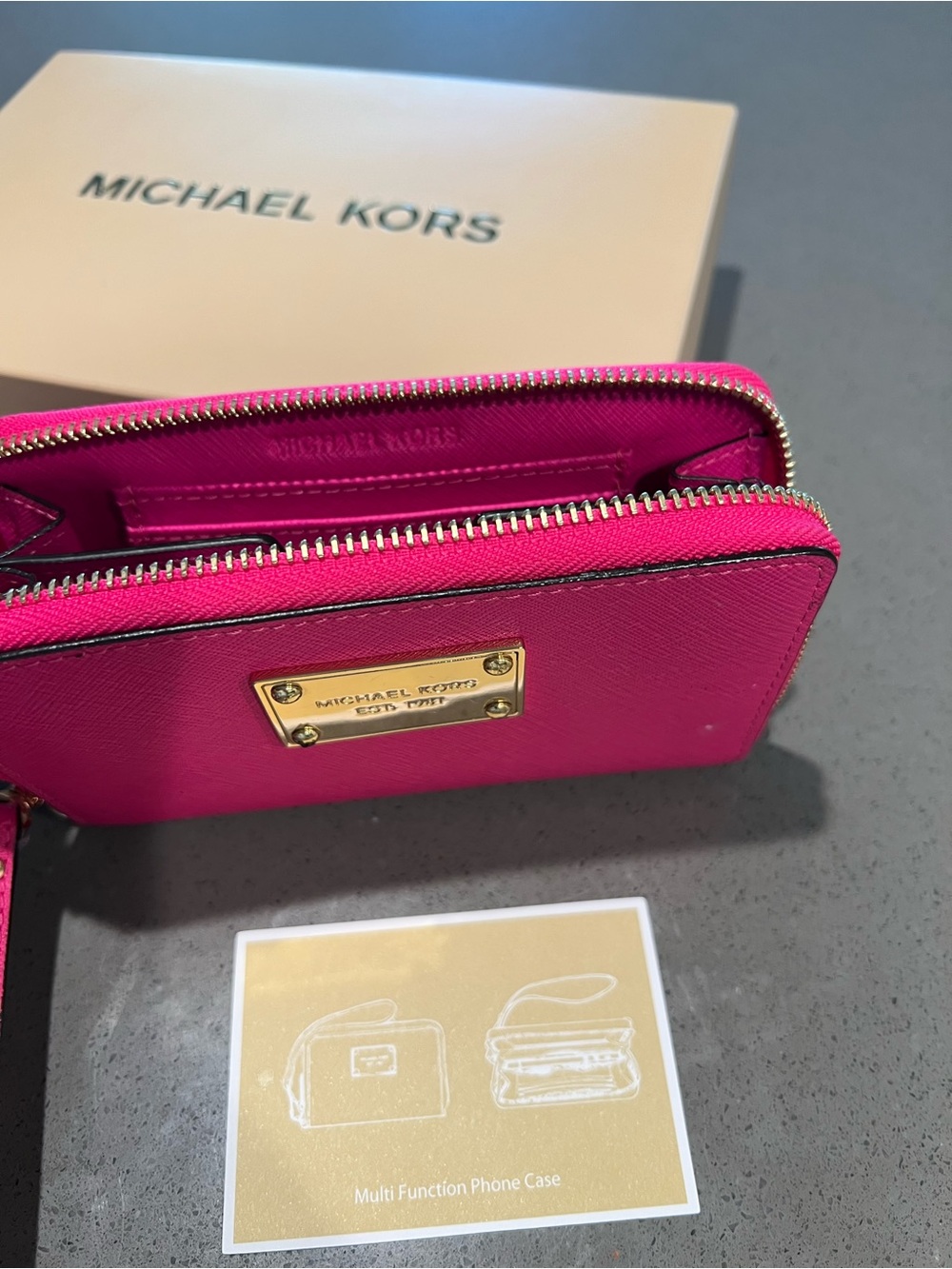 Michael Kors Hot Pink Saffiano Zip Wristlet Phone Case / wallet - Picture 4 of 7